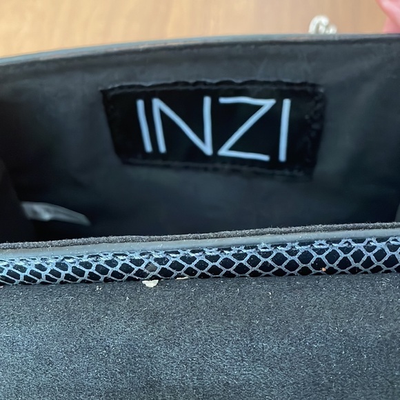 Floral Embellished Black and Brown Handbag - Picture 3 of 6